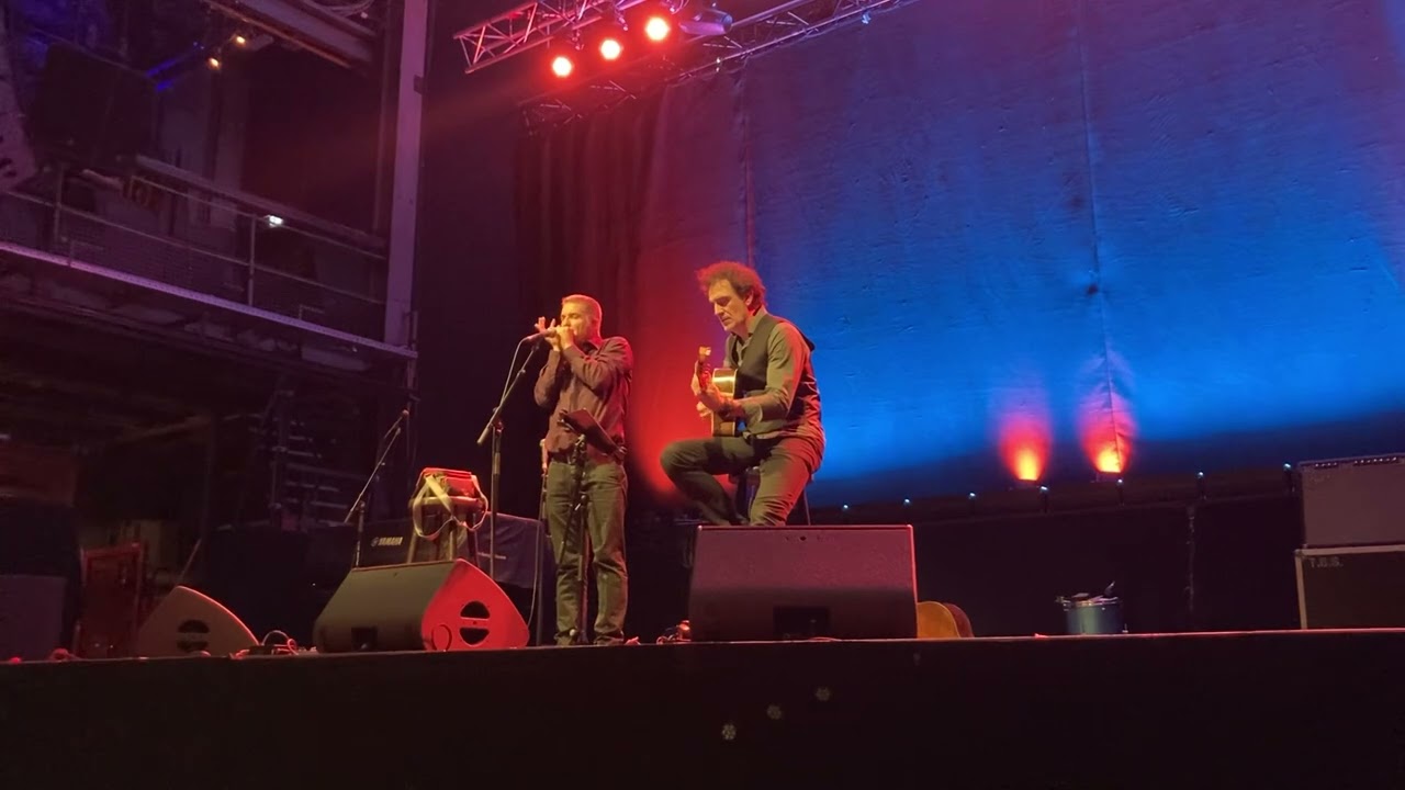 Joan Pau Cumellas – diatonic harmonicaJoseLuis Arrazola –guitar