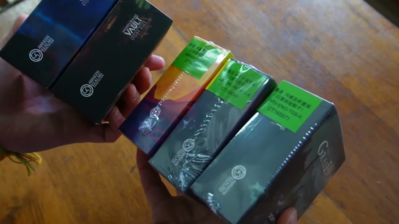 J'ai reçu un colis d'Awaken Realms  - Open The box