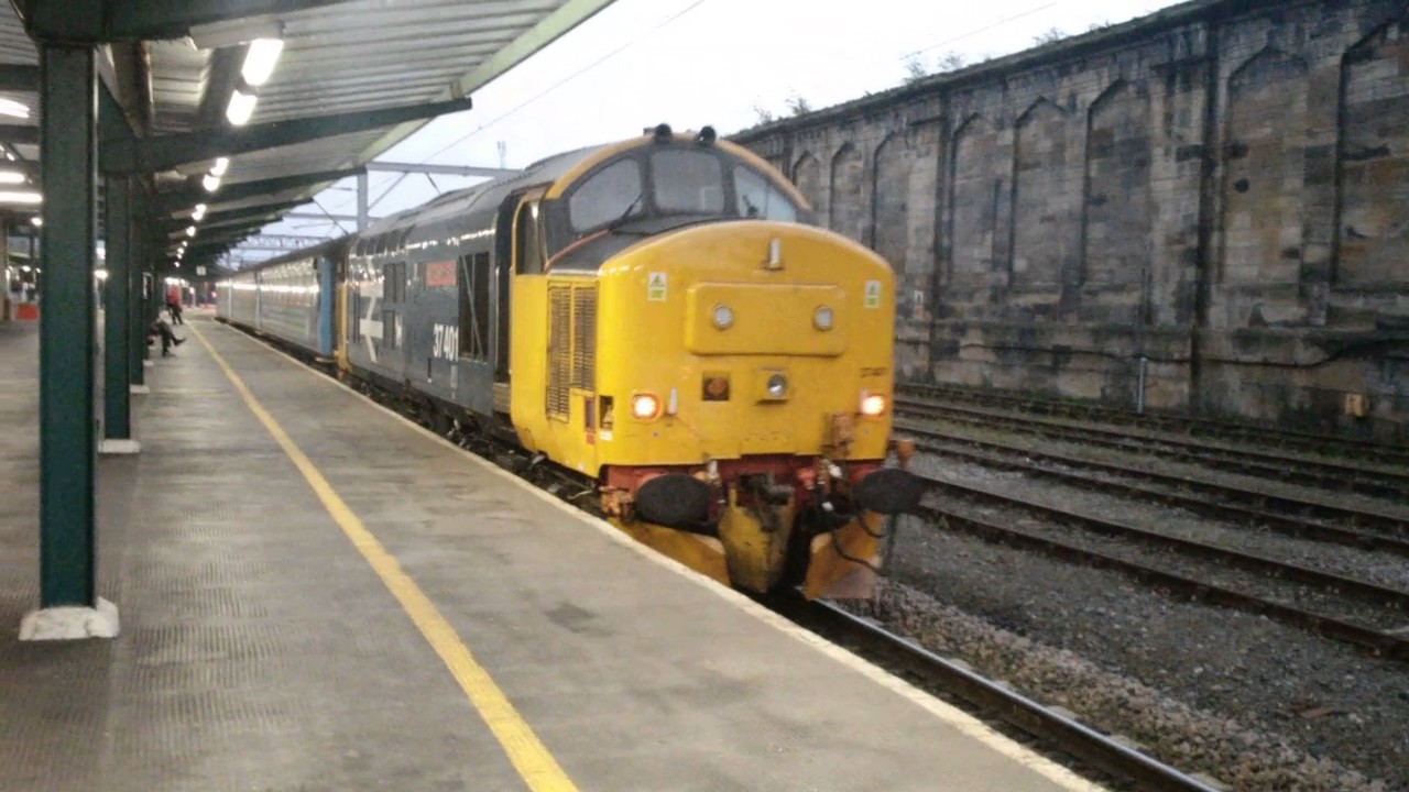 37401 Mary Queen of Scots