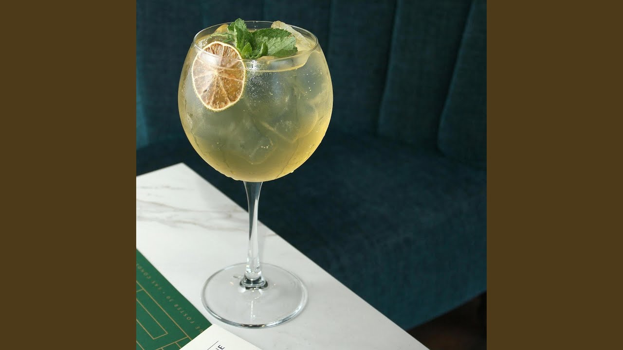 Gin Tonic and Silk