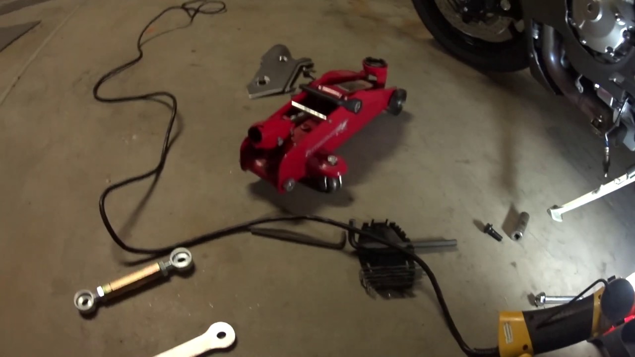 Lowering  2016 yamaha R1 with Soupy's performance lowering links