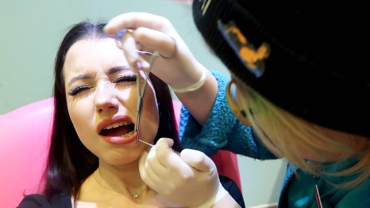 I GOT MY LIP PIERCED!!