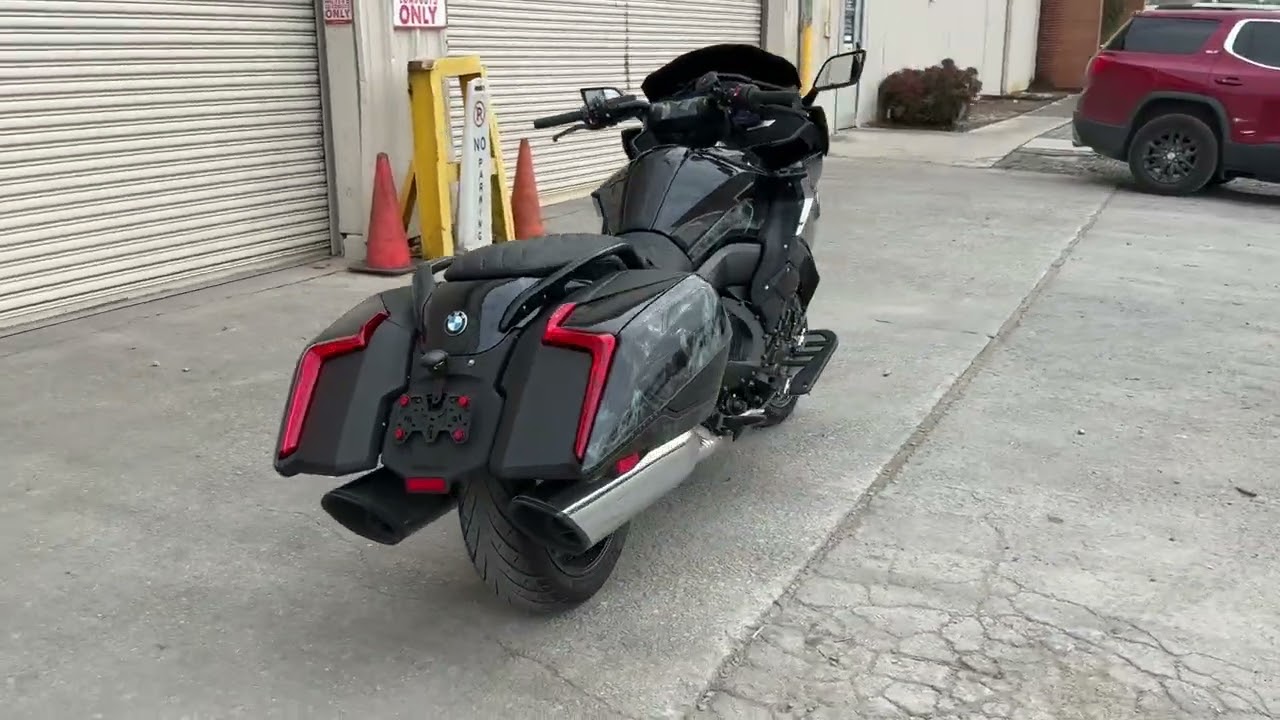 2023 BMW K1600B
