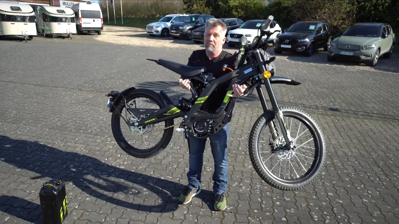 DAS LEICHTESTE LEGALE CAMPING MOTORRAD DER WELT! 45km/h. 100km+ Reichweite. Surron Light Bee 2023.