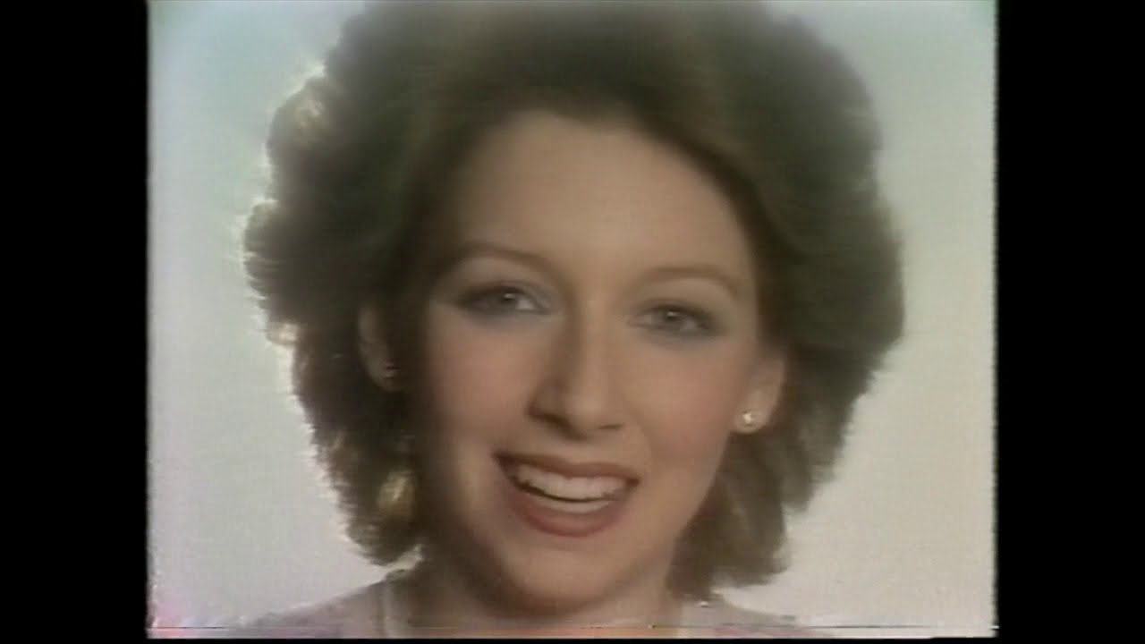 Lena Zavaroni 1981 with Gilbert O'Sullivan and Little and Large