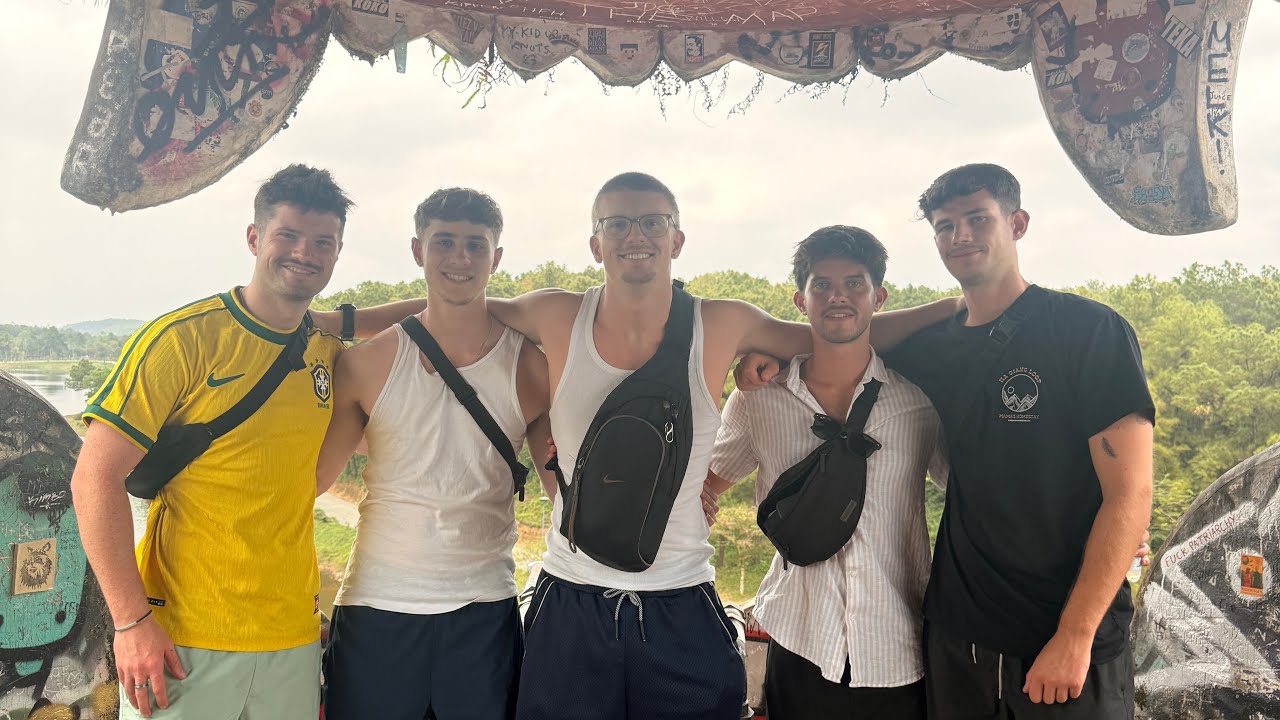 Abandoned Water Park in Hue Ep79