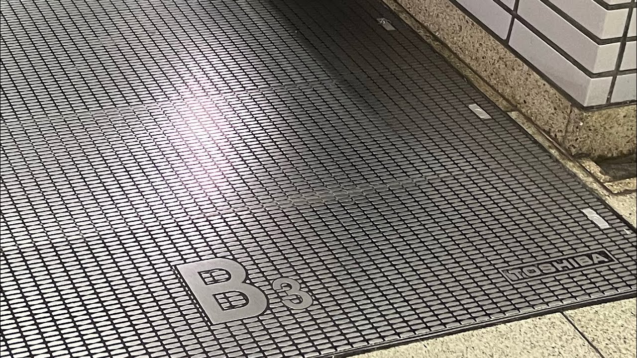【MB2階】地下鉄某駅のエスカレーター