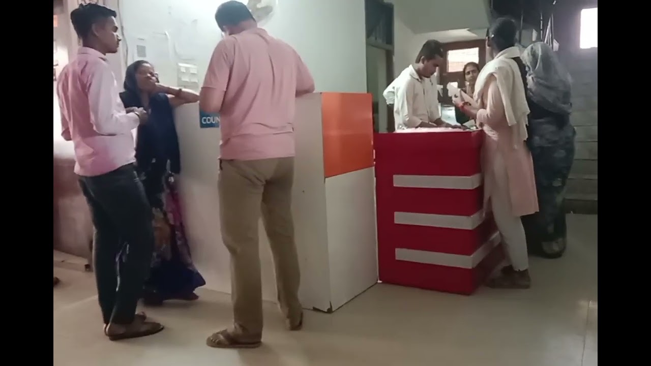 #Akrati# YouTube #आज बाबा को लेगई हॉस्पिटल