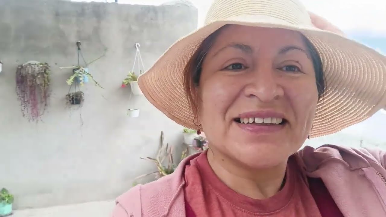 TRABAJANDO EN EL JARDÍN 🏡 😍🎇