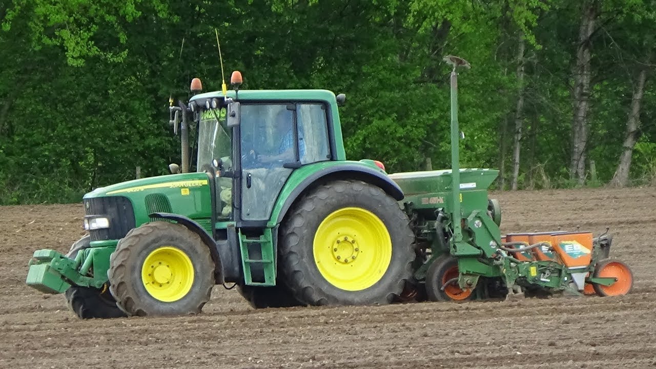 Maize Drilling with John Deere 6420S & Amazone Drill