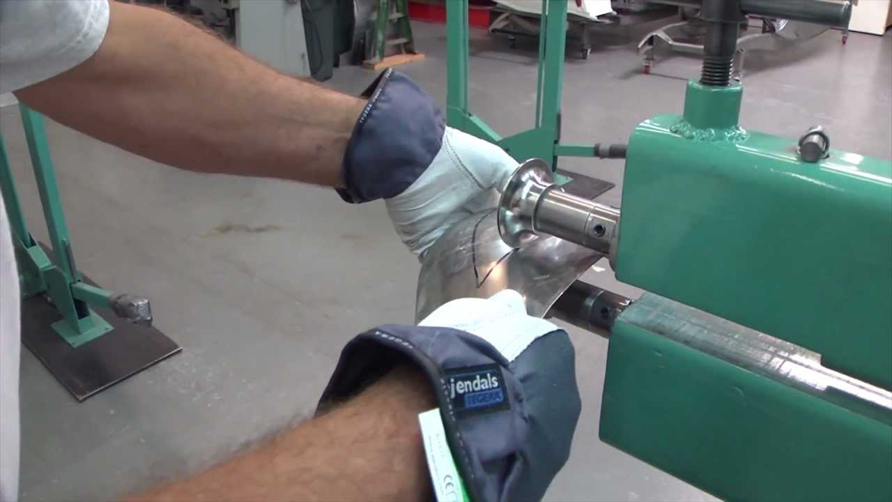 Metal Shaping with Lazze: Complex Part Fabricated by Combining Tools