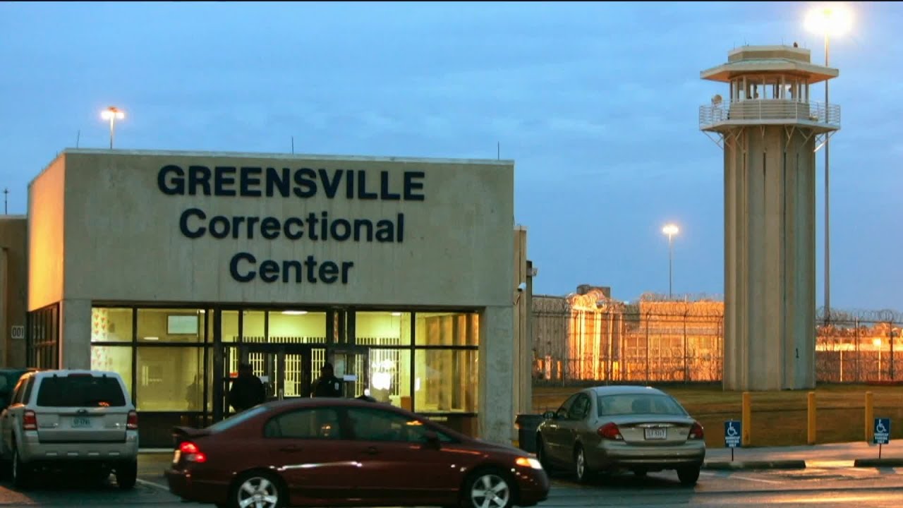 2 corrections officers stabbed by inmate at Virginia prison