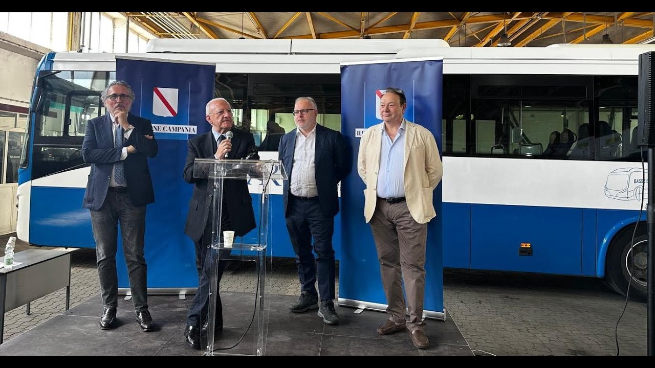 Teverola (CE) - De Luca accoglie 156 nuovi assunti in Air Campania (03.06.25)
