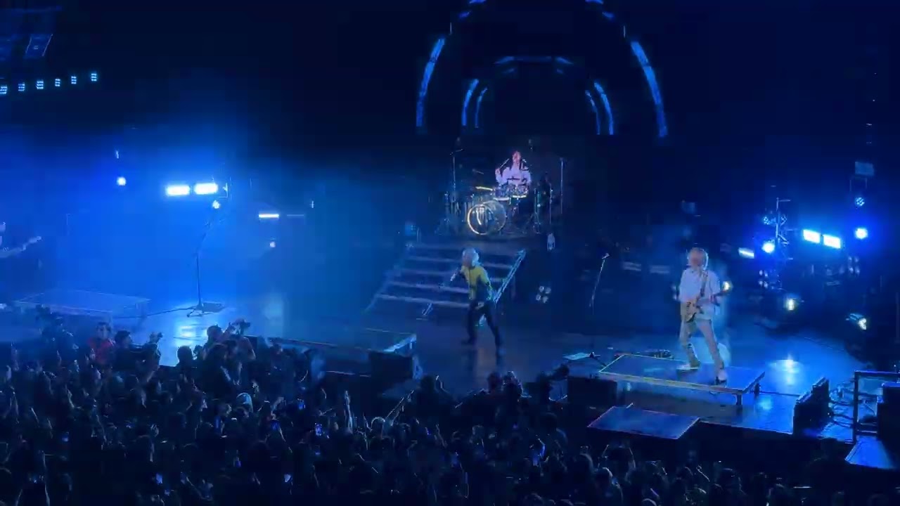 One OK Rock [Full Show] - Detox Tour - Santiago, Chile.