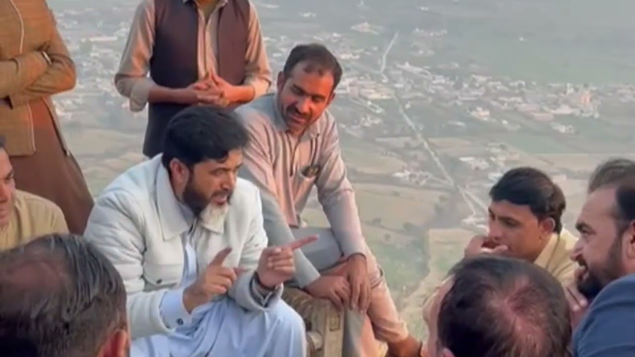 اج سے تقریباً 3 مہینے پہلے شیخ کراہ بابا پیکنیک اسپاٹ جو ضلع مردان تحصیل کاٹلنگ گاؤں  #teammiankhan 