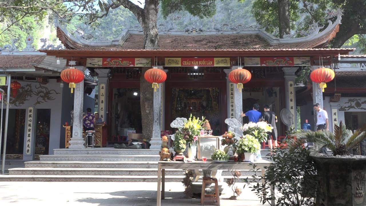 Chuyên mục: Đất và người Xứ Lạng số 13_2019. Đền Chầu Năm suối Lân điểm hẹn du lịch tâm linh.