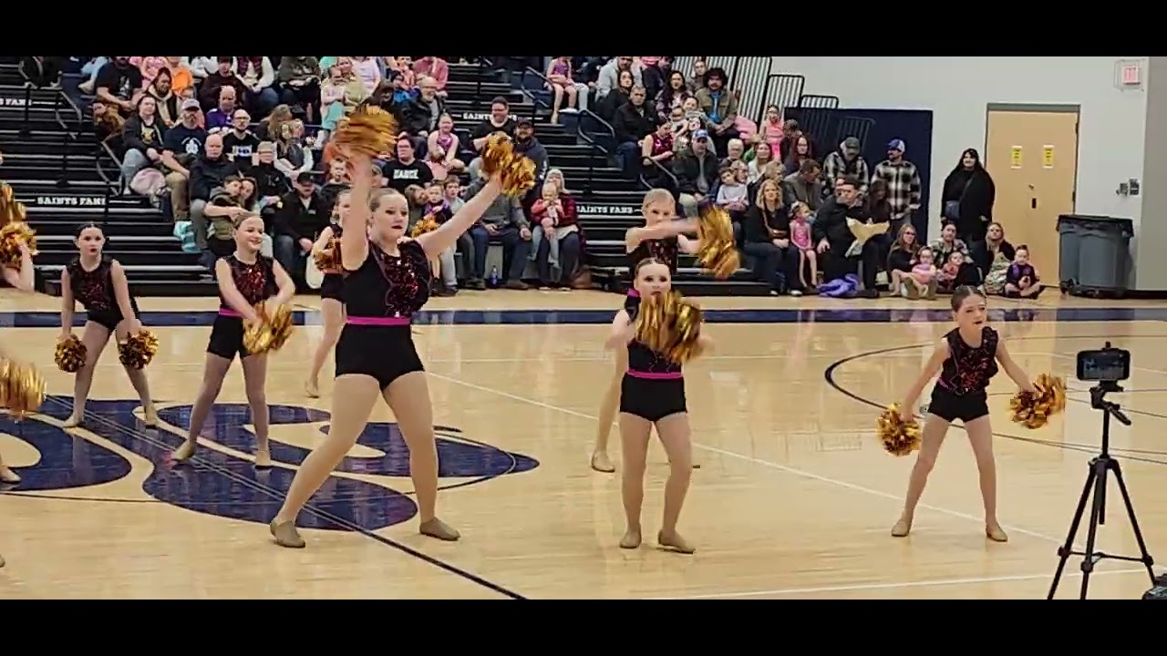 Dance show pom 