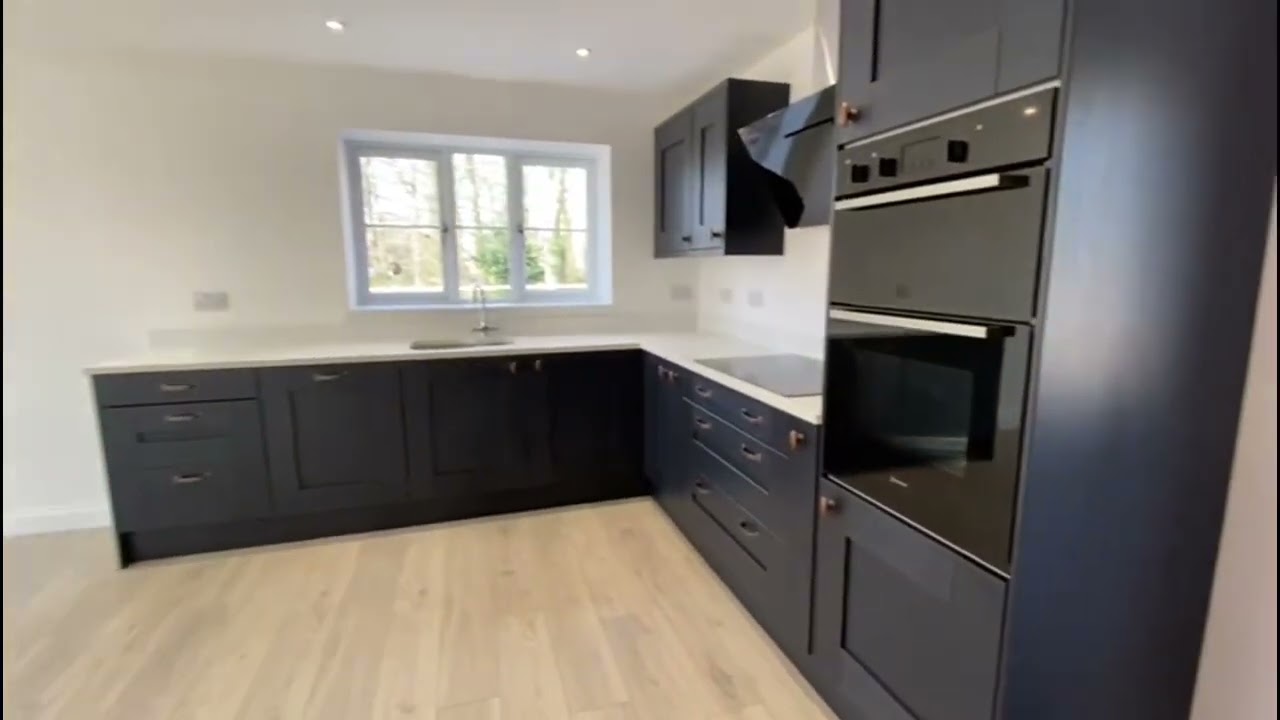 25 Nettleton Drive, Witham St Hughs