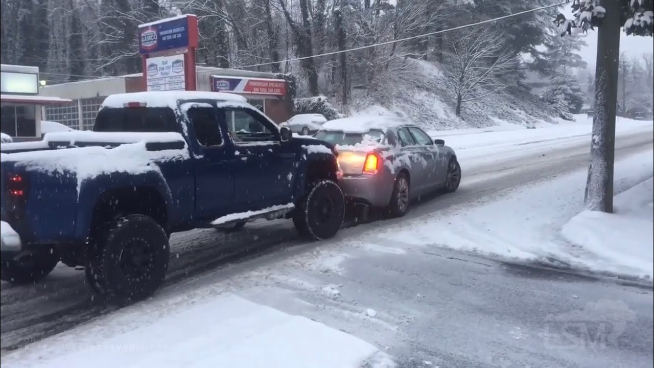 1-31-2021 Charlottesville, VA - Treacherous Roads and Stuck Cars in Heavy Snowfall