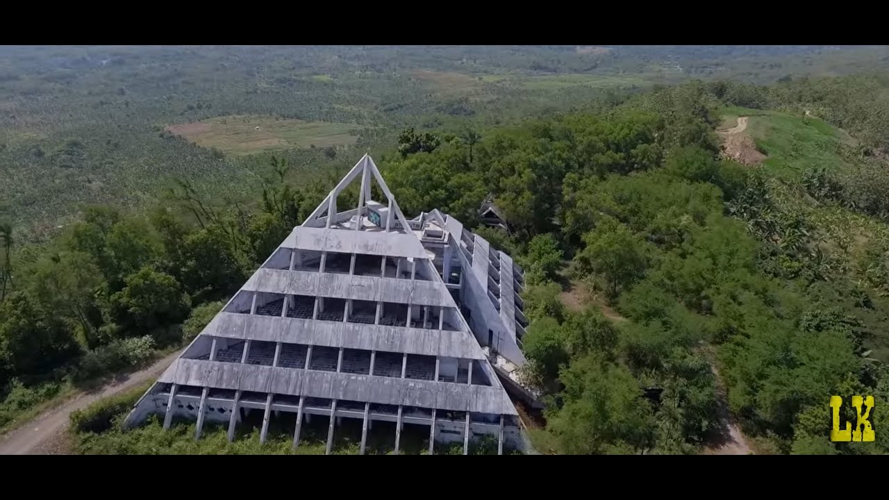 Explore - Piramida Angker Tersembunyi di Semarang