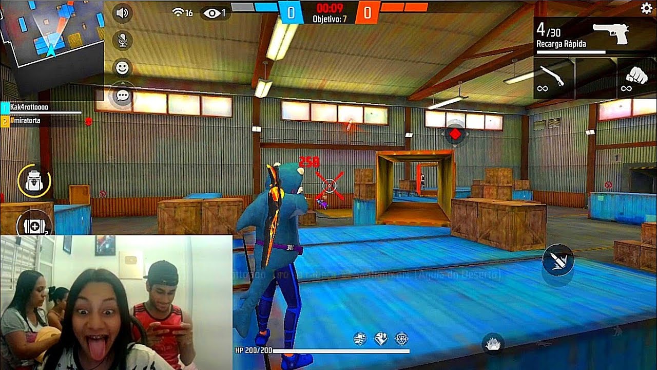 EU NO MOBILE E MINHA IRMÃZINHA CHORONA NO EMULADOR HUMILHOU EU E MINHA MÃE NESSE X1 COM FOGO AMIGO!😱