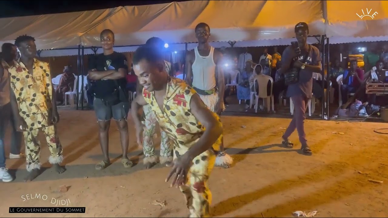 Selmo Djidji En Live Dans Canton Zabia Un Véritable Talent De La Musique Tradi-Moderne