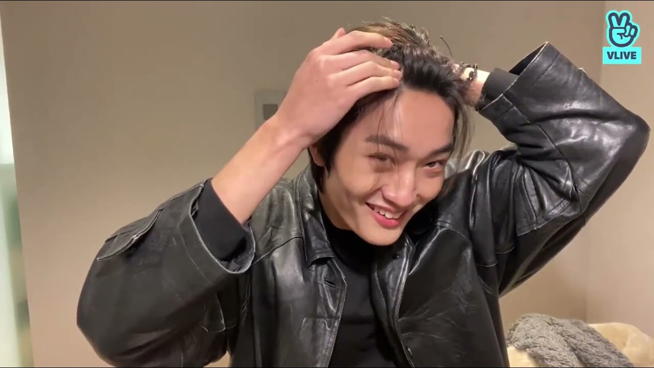 CRAVITY VLIVE [ENG SUB] 211213 쁍😈