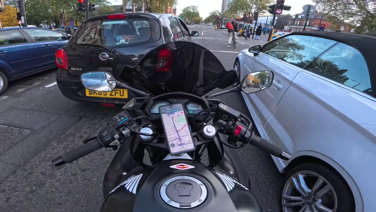 De camino para Bike shed Londres CBR650F