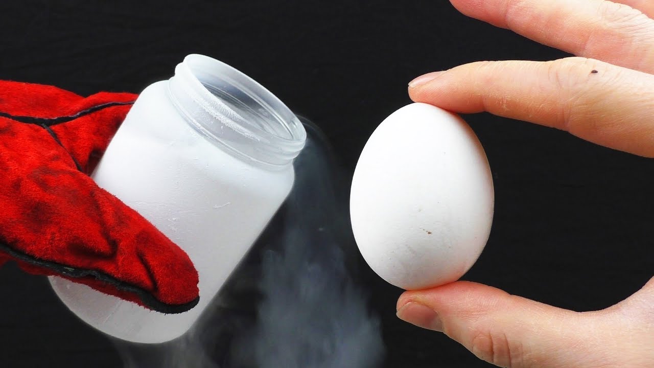 Experiment - Liquid Nitrogen Vs An EGG!