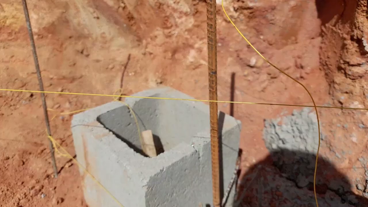 gabarito na linha pra fazer muro em terreno inclinado
