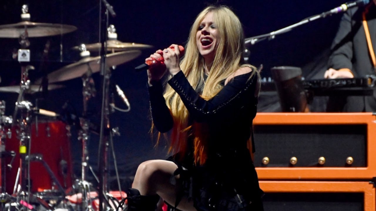 Avril Lavigne on Tour with MGK | Instagram Stories - May & June 2022
