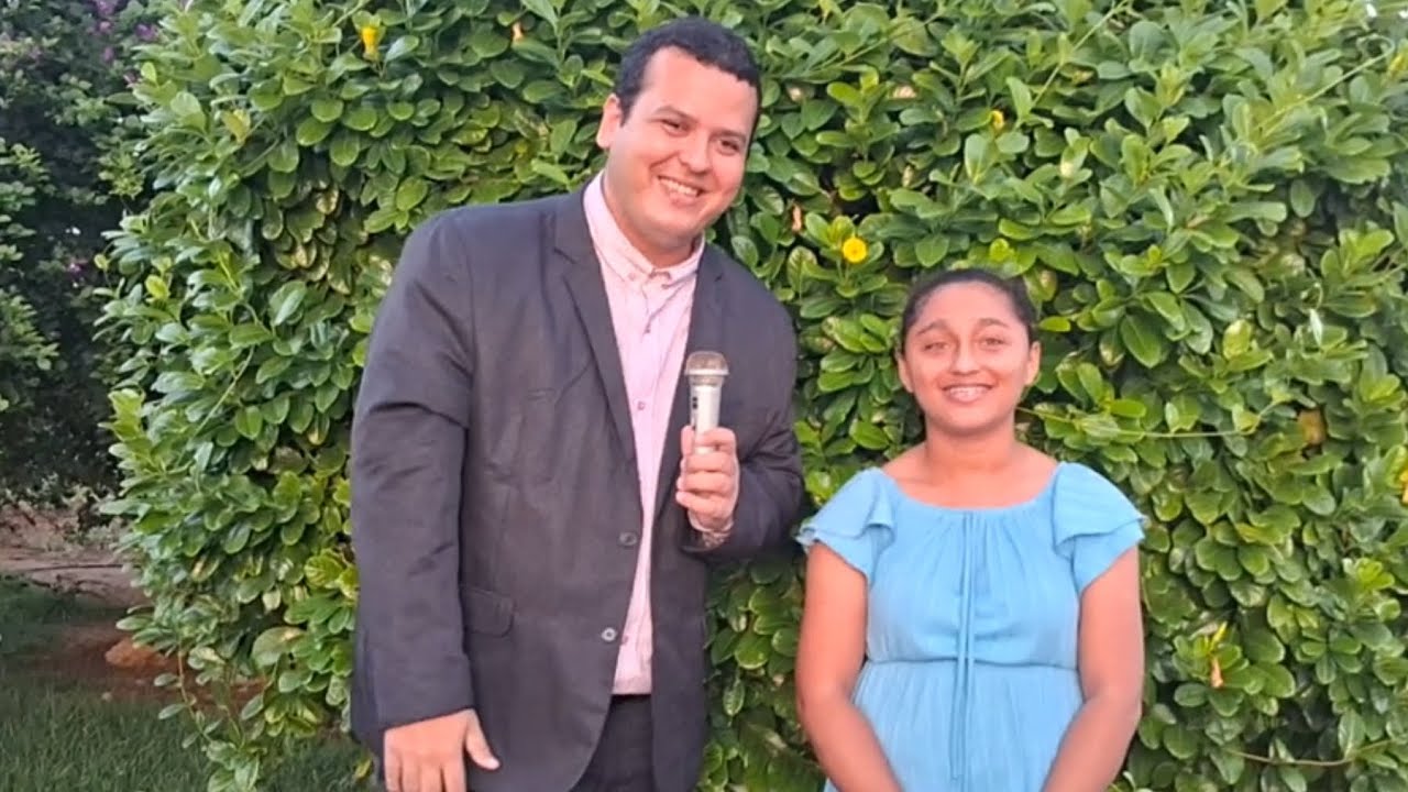 Cantora Vânia lima contando um pouco do seu ministério no Programa Entrevistas com Servos de Deus
