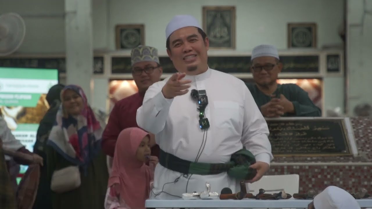 Ustaz Amin - Mengenal 7 Senjata Melayu | 5 Kegunaan Kain Pelikat