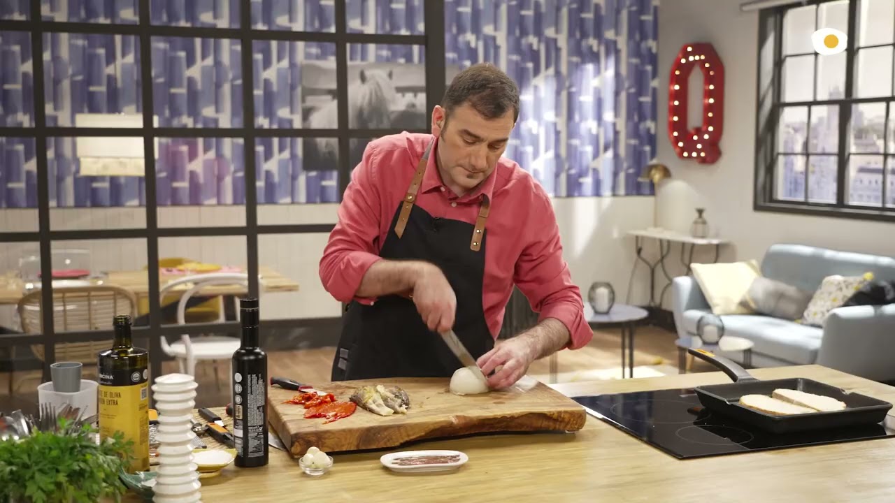 Tosta de escalivada y anchoas con alioli | Quique Al Cubo T3 | Canal Cocina