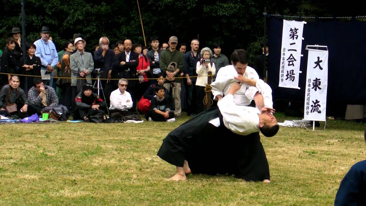 Meiji Jingu Kobudo Demo 2011 : Daito Ryu Aikijutsu