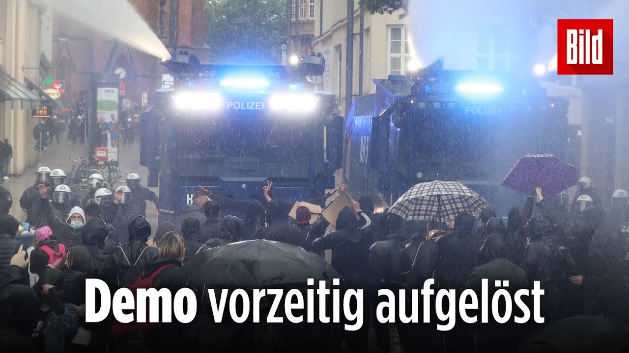Proteste gegen Rassismus: Krawalle nach Demos in Hamburg und Berlin