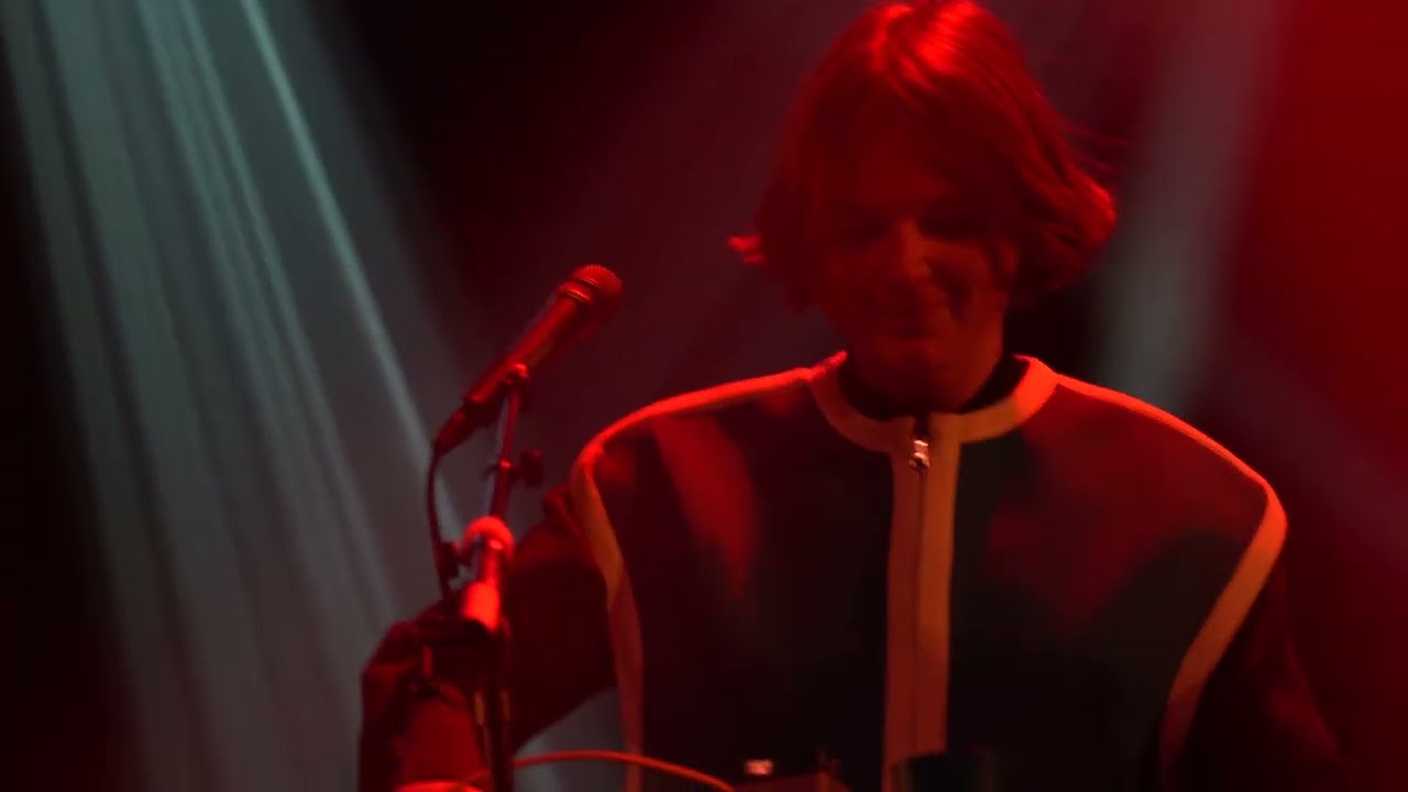 Lova and the eight million dollars - live at stereolux - faucet factory and noll fem
