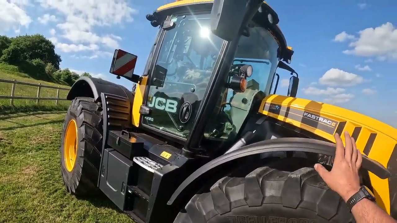 JCB Fastrac 4220 Full Review | Ultimate High-Speed Tractor Tested