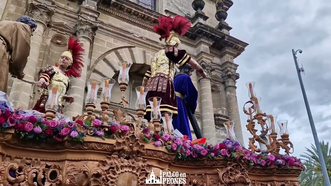 BAJO LA LLUVIA La Salud de San Rafael refugiándose en Santo Domingo Jerez 2025