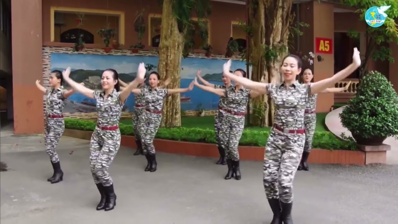 Nhảy dân vũ Tình ca tuổi trẻ BĐBP Nghệ An