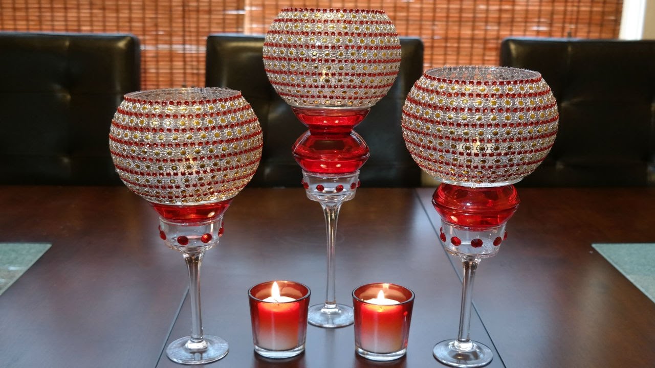 Centerpiece ideas: Red decorative glass candleholder centerpiece