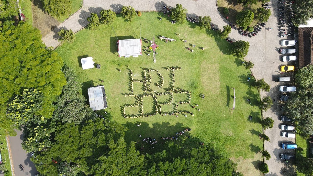PECAHKAN REKOR MURI!!! Flash Mob MIT Ar Roihan spesial HDI 2022