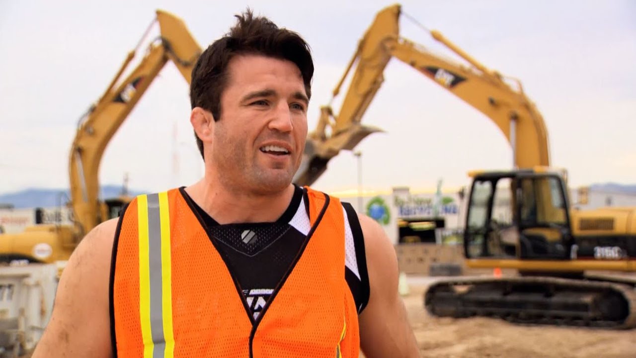 Coaches Challenge: Jon Jones & Chael Sonnen Race in Excavators