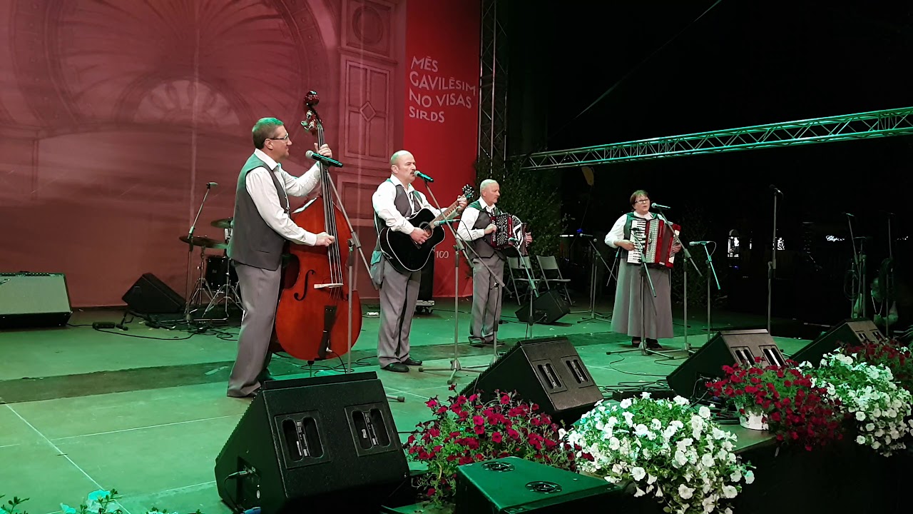 Salnavas tautas nama kapela 
