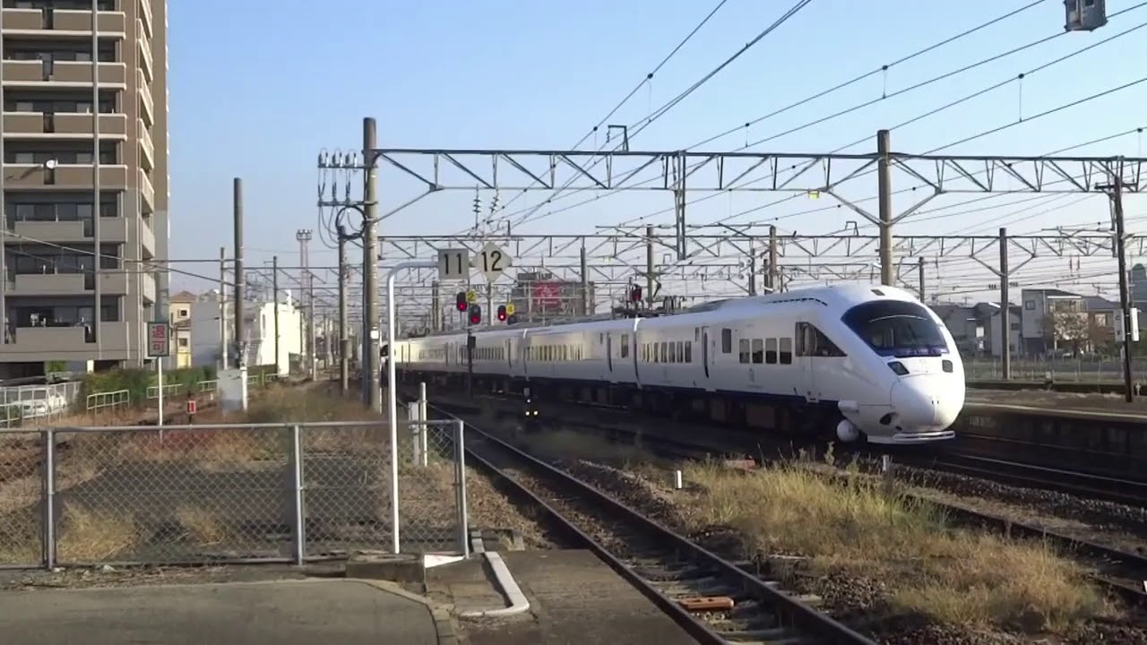 JR九州 鳥栖駅を発車する電車たち (朝)