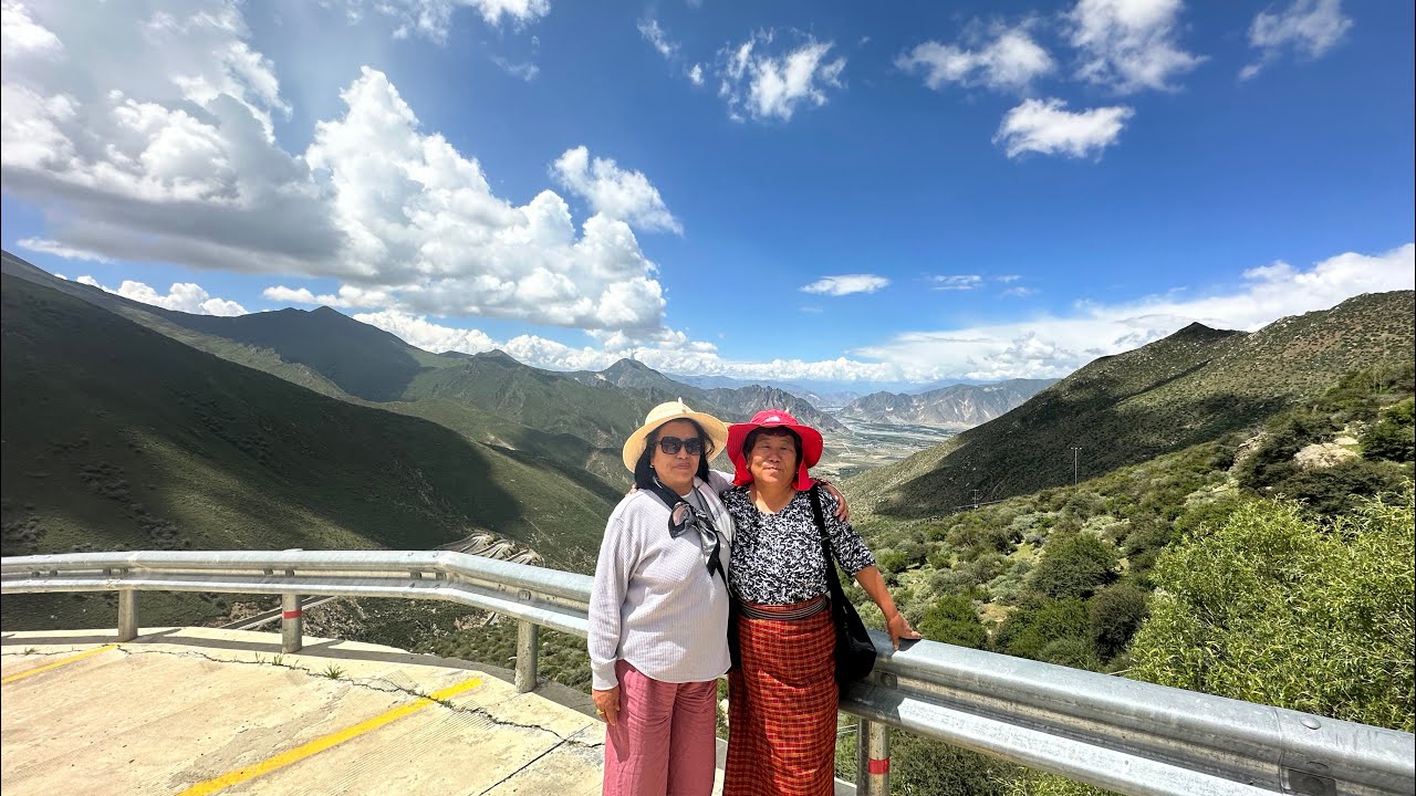 Day 8 A day of monasteries, mountain roads & Tibetan 🏔️