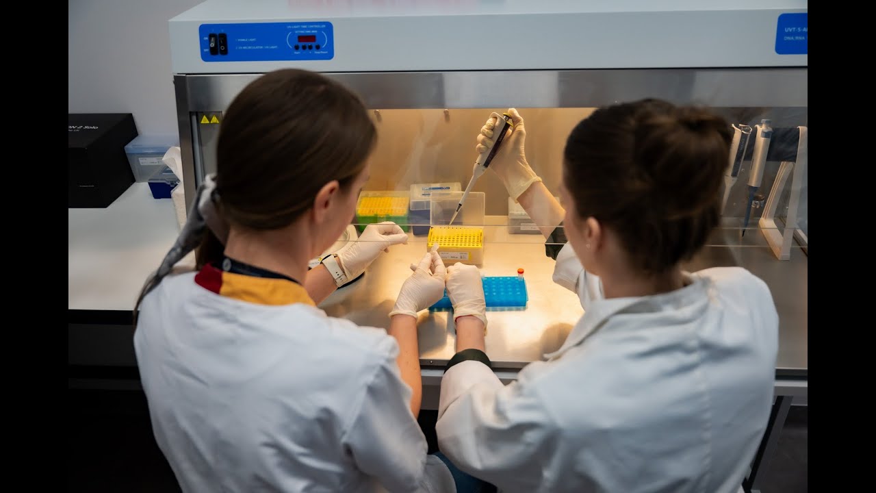 VDU biotechnologijų studijose – moderniausia įranga ir praktika