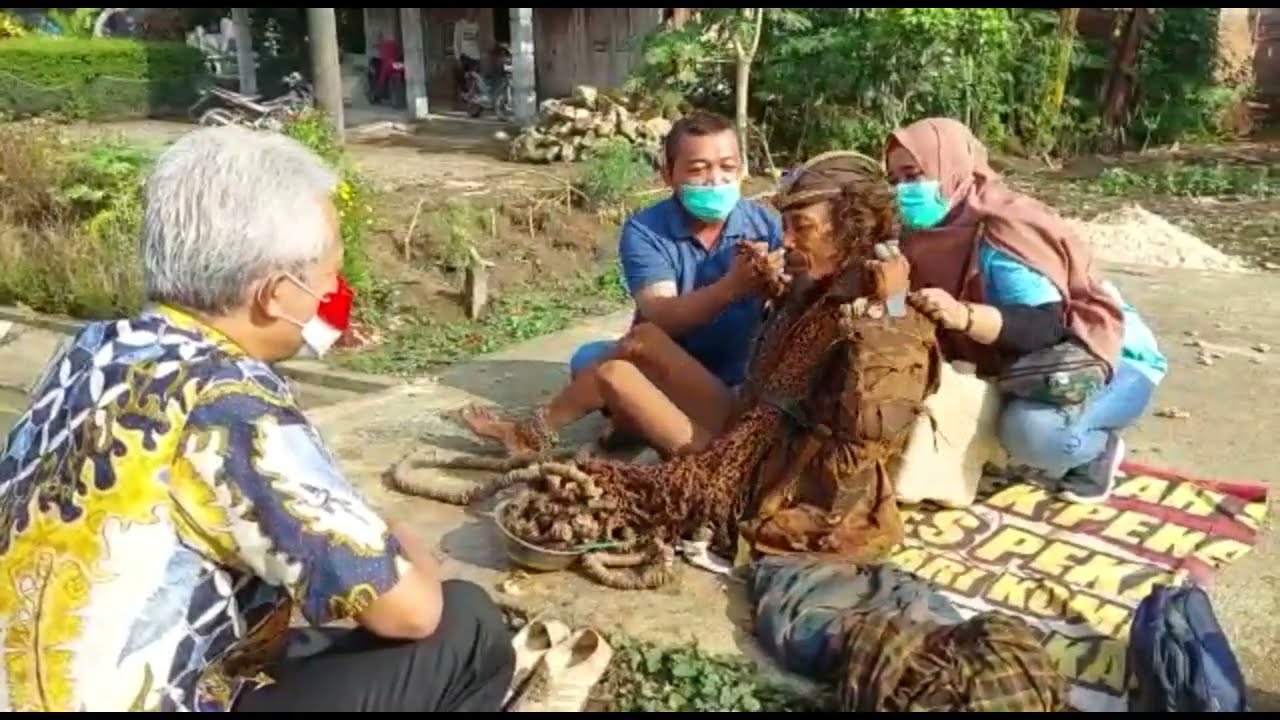 Momen  Sinau Hurip Bersama Ganjar Sambangi ODGJ Nyentrik