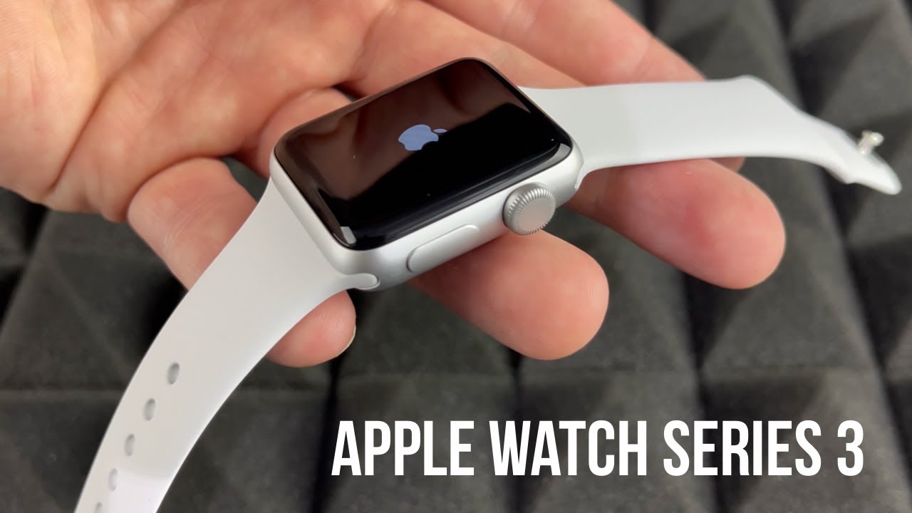 Apple Watch Series 3 GPS, 38mm Silver Aluminium Case with White Sport Band Unboxing