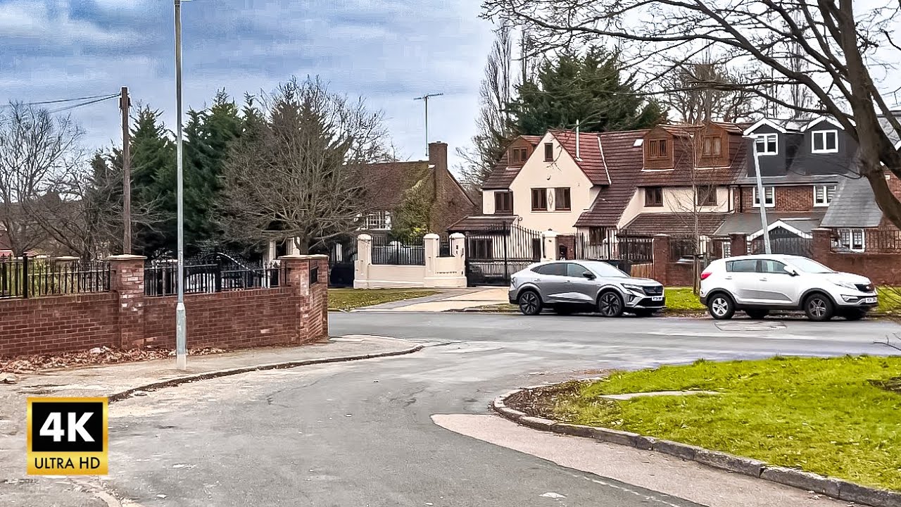 Calm Residential Walk | Relaxing Neighbourhood in the UK